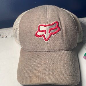 “Fox” hat